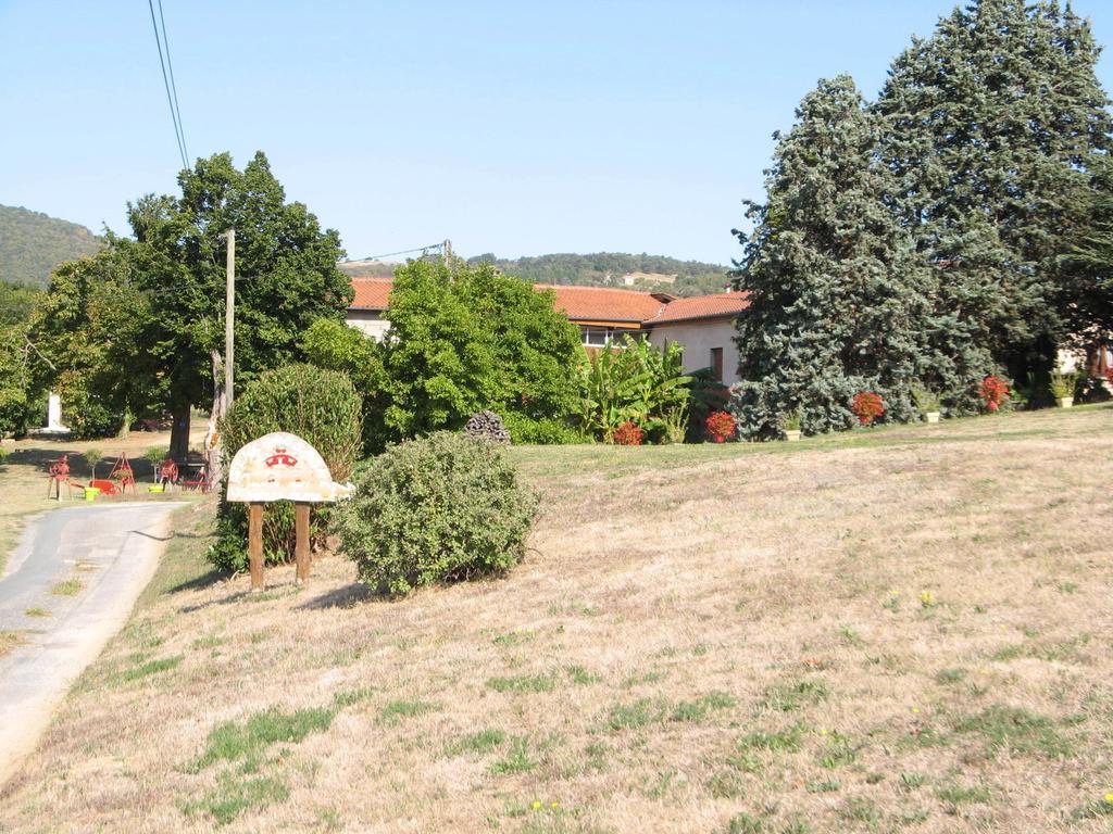 Gitenchassagne Thurins Exterior foto