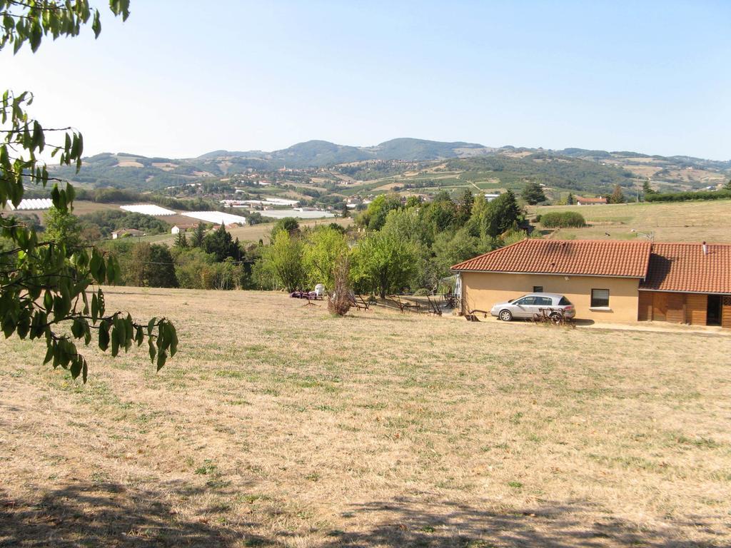 Gitenchassagne Thurins Exterior foto