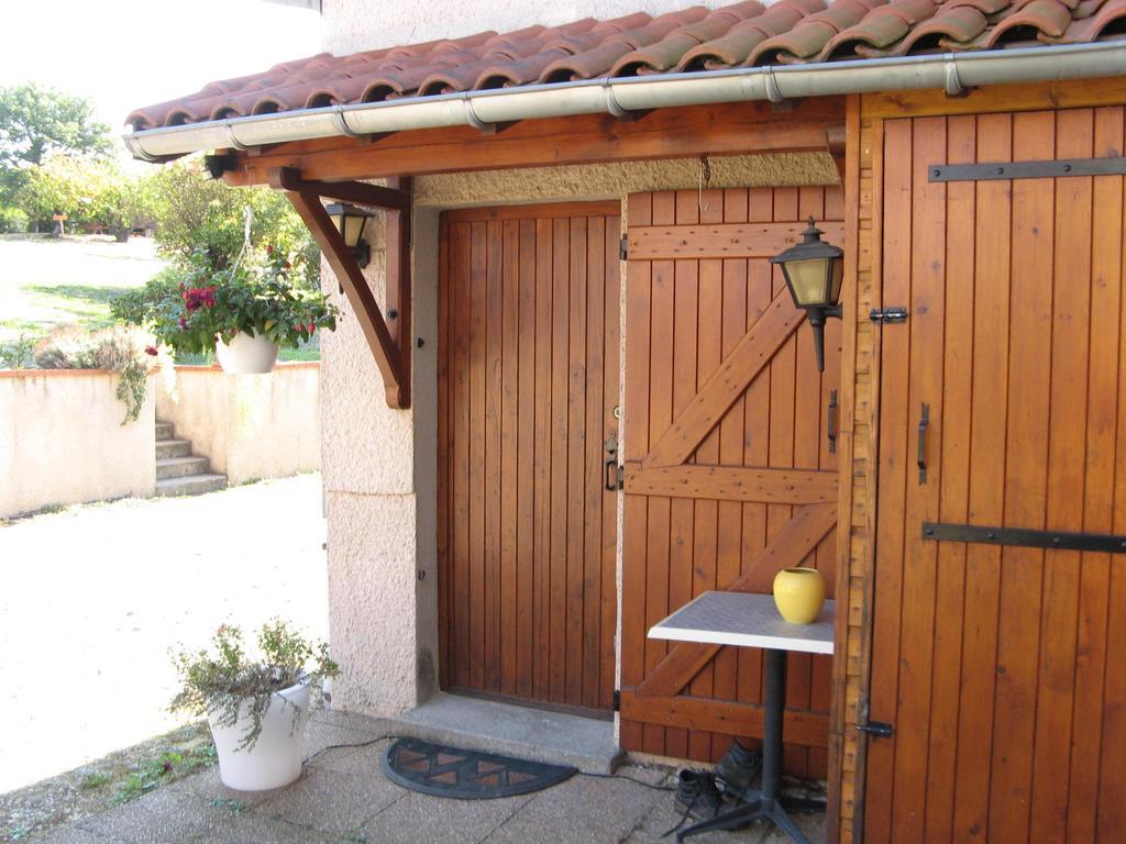 Gitenchassagne Thurins Exterior foto